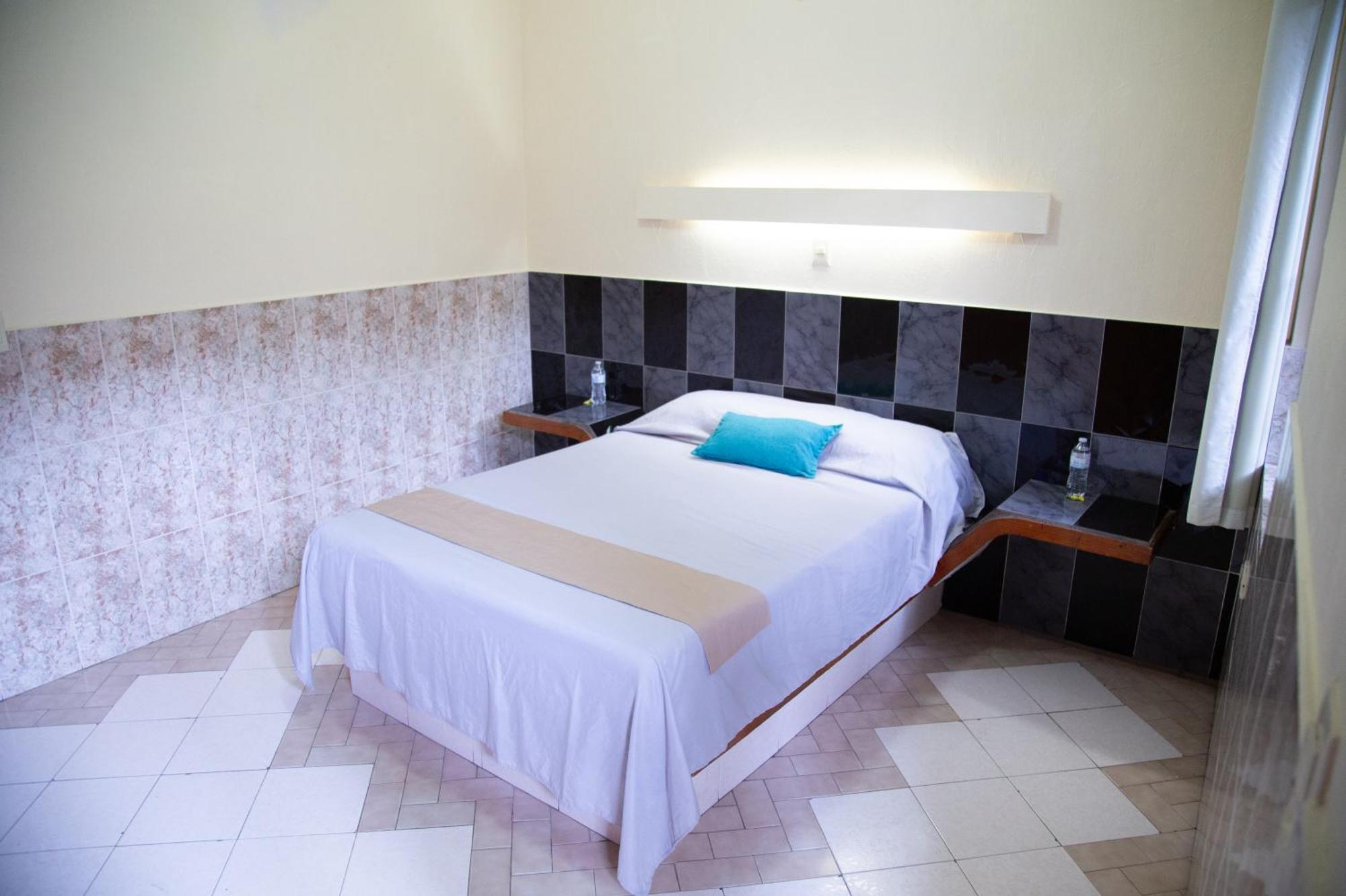 Privada Guadalupe Hotel Monterrey Kültér fotó